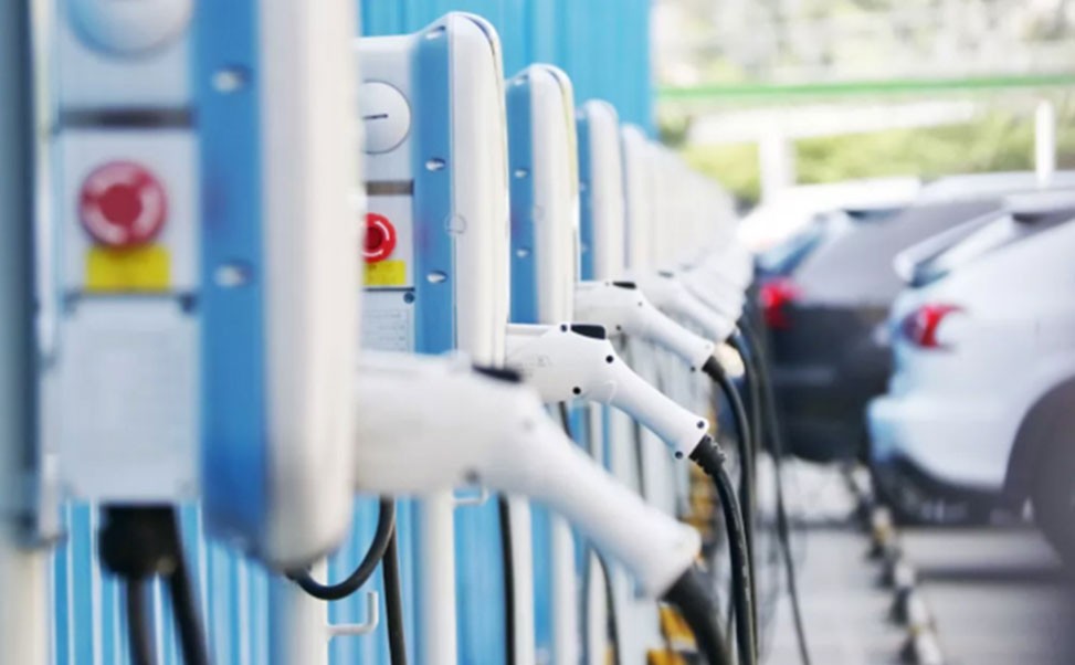 新能源充電樁技術(shù)創(chuàng)新行業(yè)標(biāo)準(zhǔn)：推動(dòng)綠色出行的重要一環(huán)