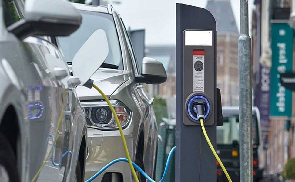 汽車充電樁智能化技術的發展與應用