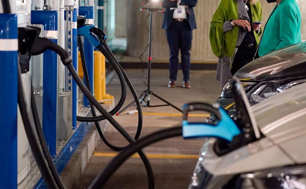 汽車充電樁加盟的市場機遇與風險管理